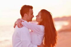 女鼠男鸡合不合？属鸡的男生应该怎样经营爱情？