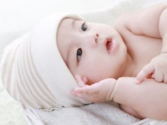 何姓女孩名字大全2016