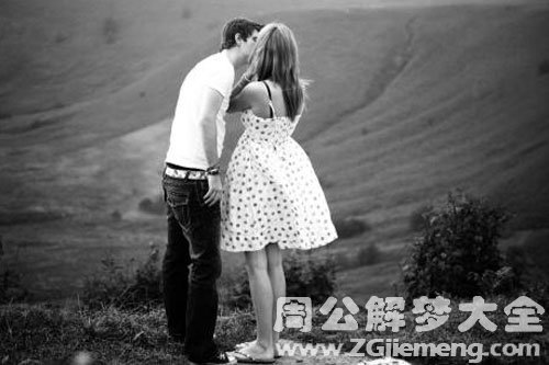 求解梦，梦见前男友，情感深处的未竟之事