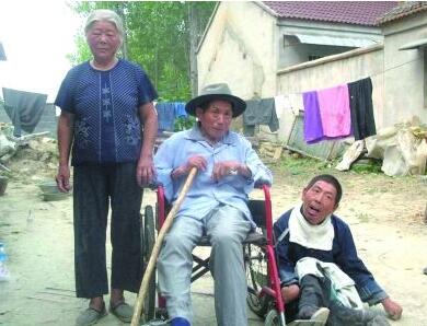 梦见死去的亲人笑