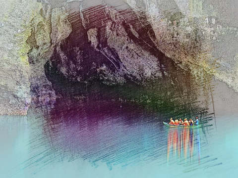 地下河