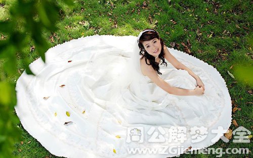 穿结婚礼服